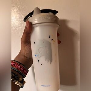Blender bottle with wolf Design